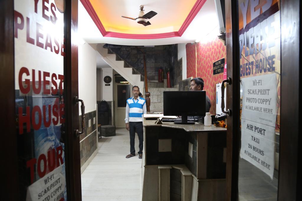 Yes Please Guest House Nuova Delhi Esterno foto