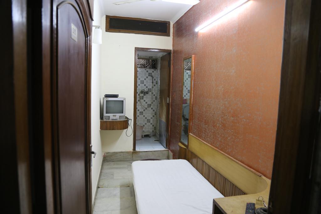 Yes Please Guest House Nuova Delhi Esterno foto