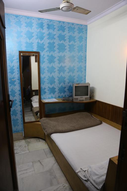 Yes Please Guest House Nuova Delhi Esterno foto